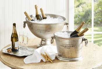 Rượu vang có cần ướp lạnh không ?